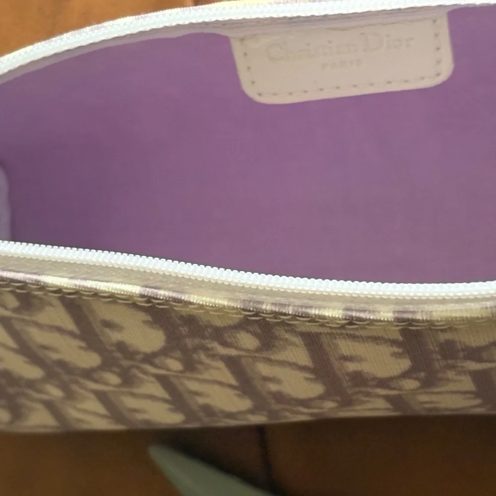 Dior Pouch - Picture 6 of 12